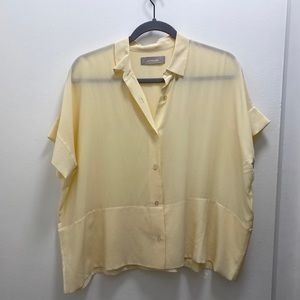 Everlane Clean Silk Short Sleeve Square Shirt in Yellow Size 2